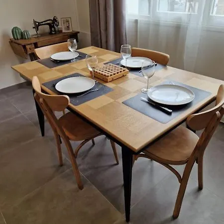Parking Gratuit, Jardin, Confort, Charme Et Tranquillite Au Centre *